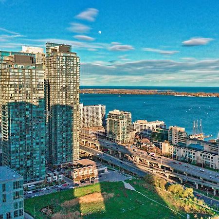 Guestic At Cityplace - Lake View & One Free Parking Toronto Zewnętrze zdjęcie